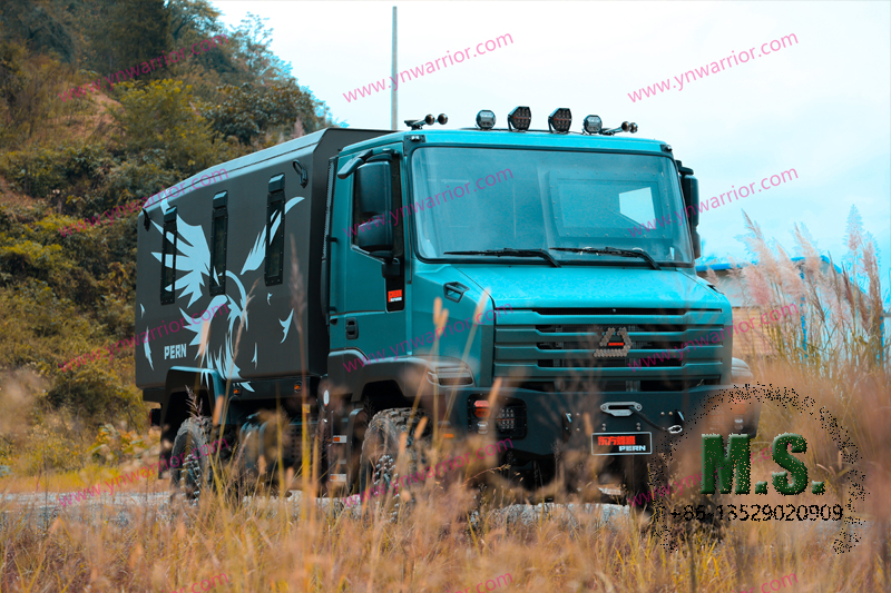 caminhão off-road de padrão militar