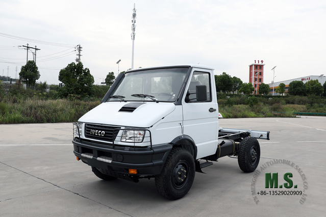 Chassis off-road de cabeça longa pequena 4 × 4 Iveco_NJ2045 Conversão de chassi de caminhão de quatro fileiras de quatro unidades_4WD Caminhões especiais de exportação