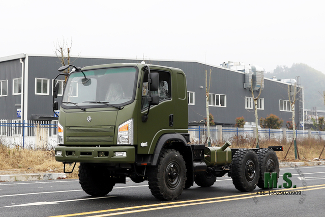 Dongfeng Chassi de caminhão off-road 6 × 6_EQ2082 Configuração de caminhão Flathead 'Bobcat' com tração nas seis rodas_Exportar chassi de veículo especial