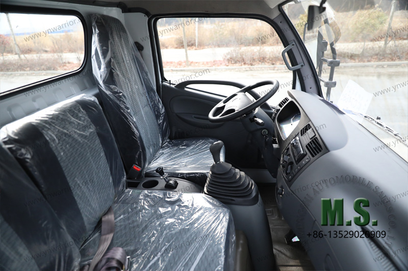 Dongfeng Chassi de caminh&atilde;o de cabine 4x4 moderno com cabine de servi&ccedil;o m&eacute;dio 