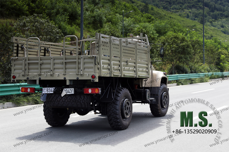rear perspective of Chinese rear single tyre cargo truck 