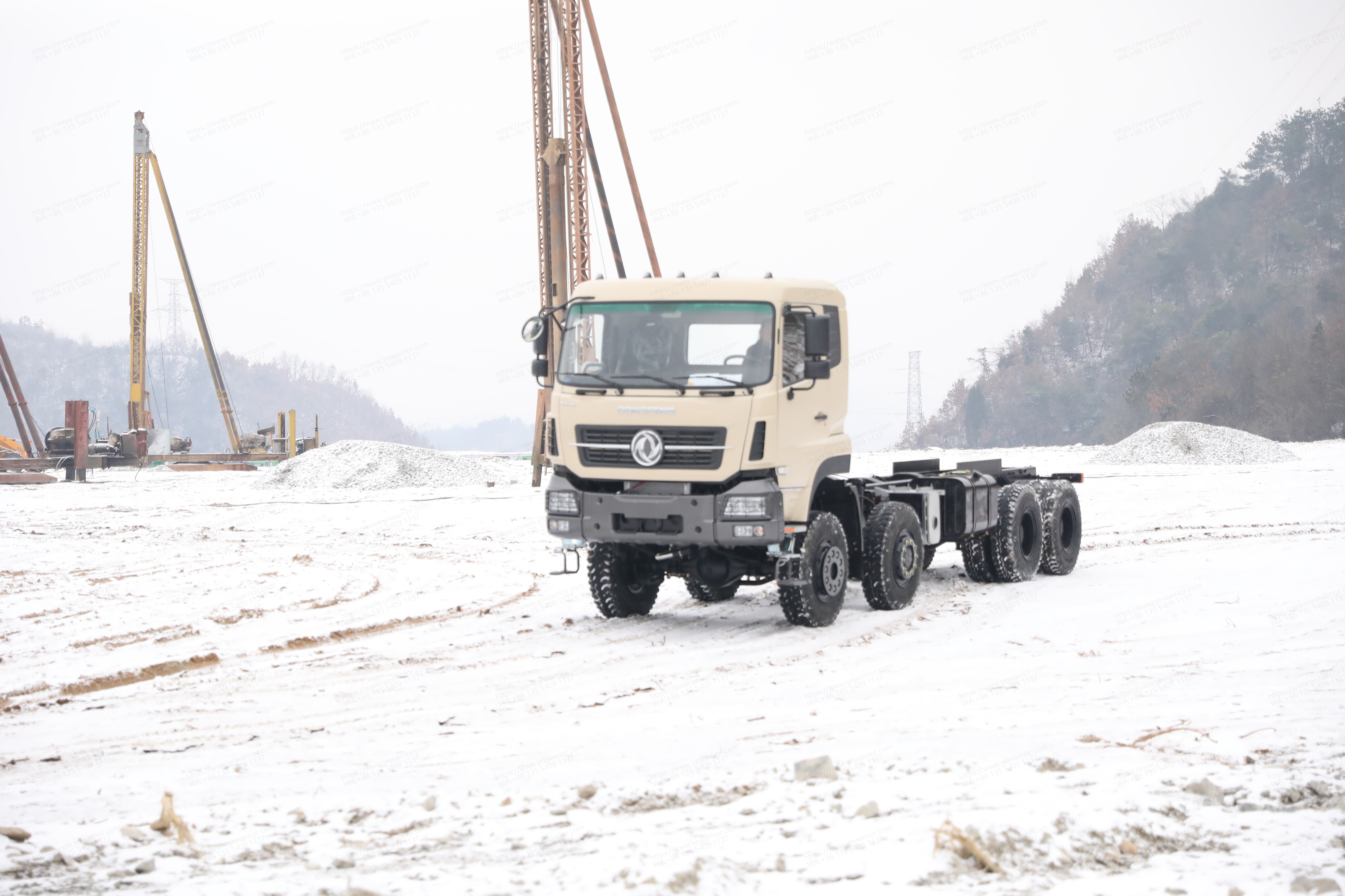 [ Dongfeng 8x8 Caminhão espessado 