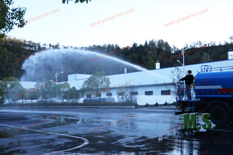 Dongfeng caminh&atilde;o de aspers&atilde;o de &aacute;gua 4x2 de longo alcance, bocal forte de alta press&atilde;o 