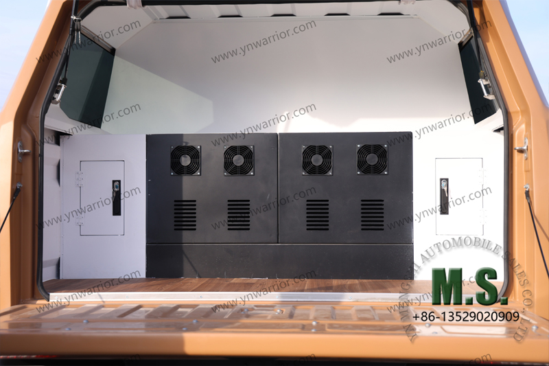 Dentro da caixa de carga de pick-up de suspens&atilde;o independente independente de duplo bra&ccedil;o 4x4 high-end chin&ecirc;s modificado 