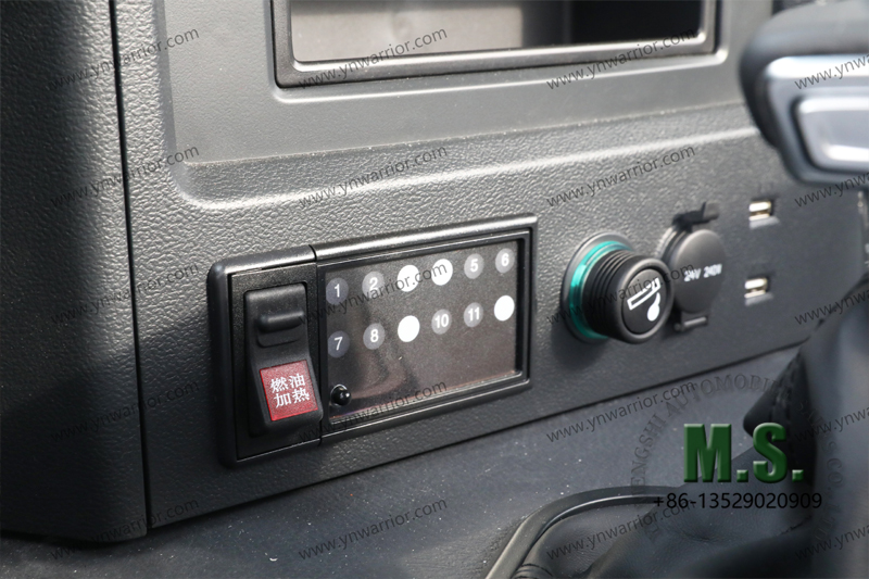 Dongfeng Chassi off-road Mengshi 4x4 com painel de controle da cabine na cabine 