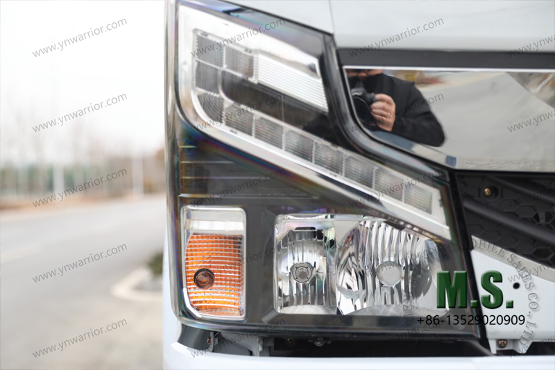 Dongfeng Chassi de caminh&atilde;o de cabine 4x4 moderno com cabine de servi&ccedil;o m&eacute;dio bom design frontal 