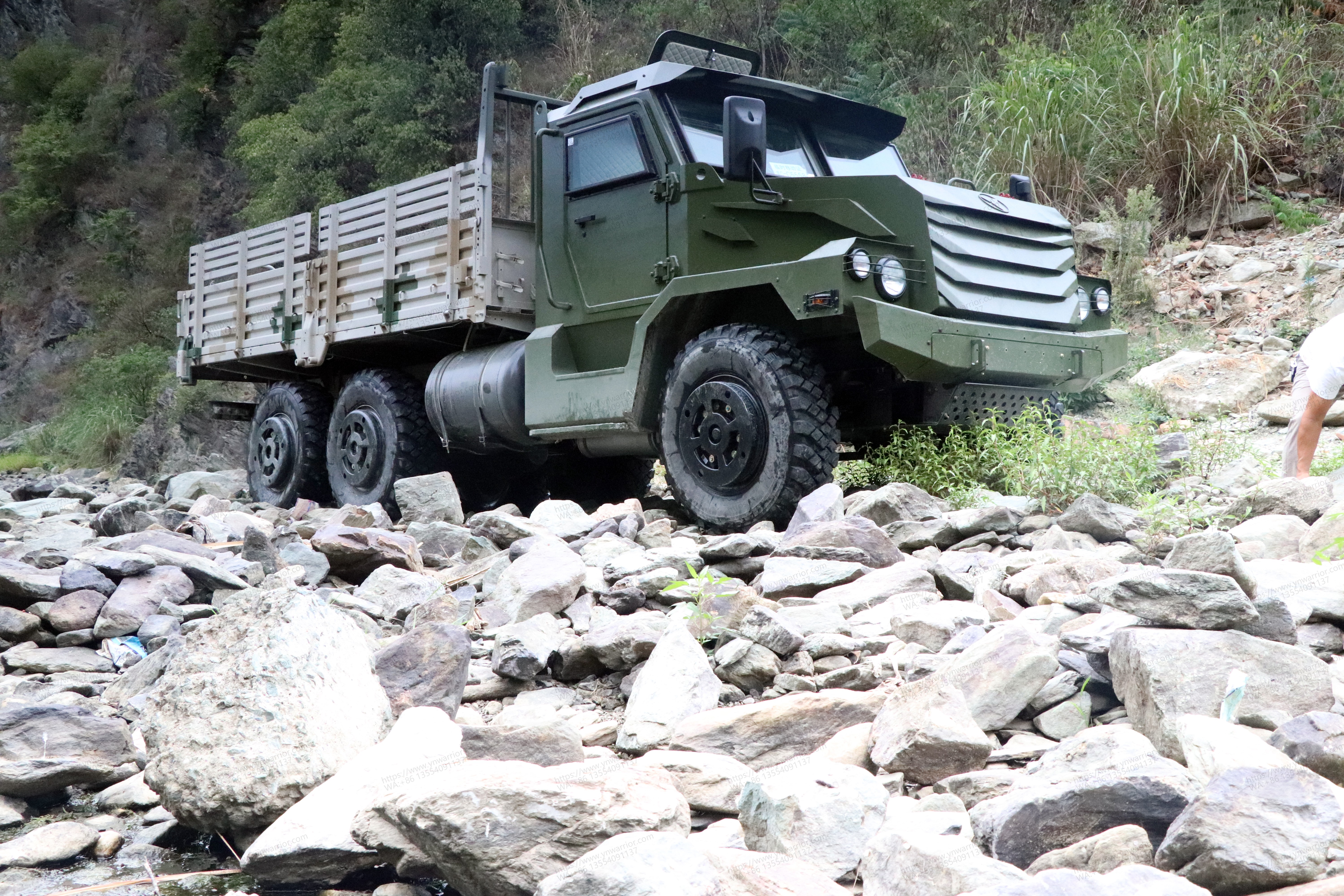 Dongfeng 6x6 caminhão arquivado off-road para o exército 