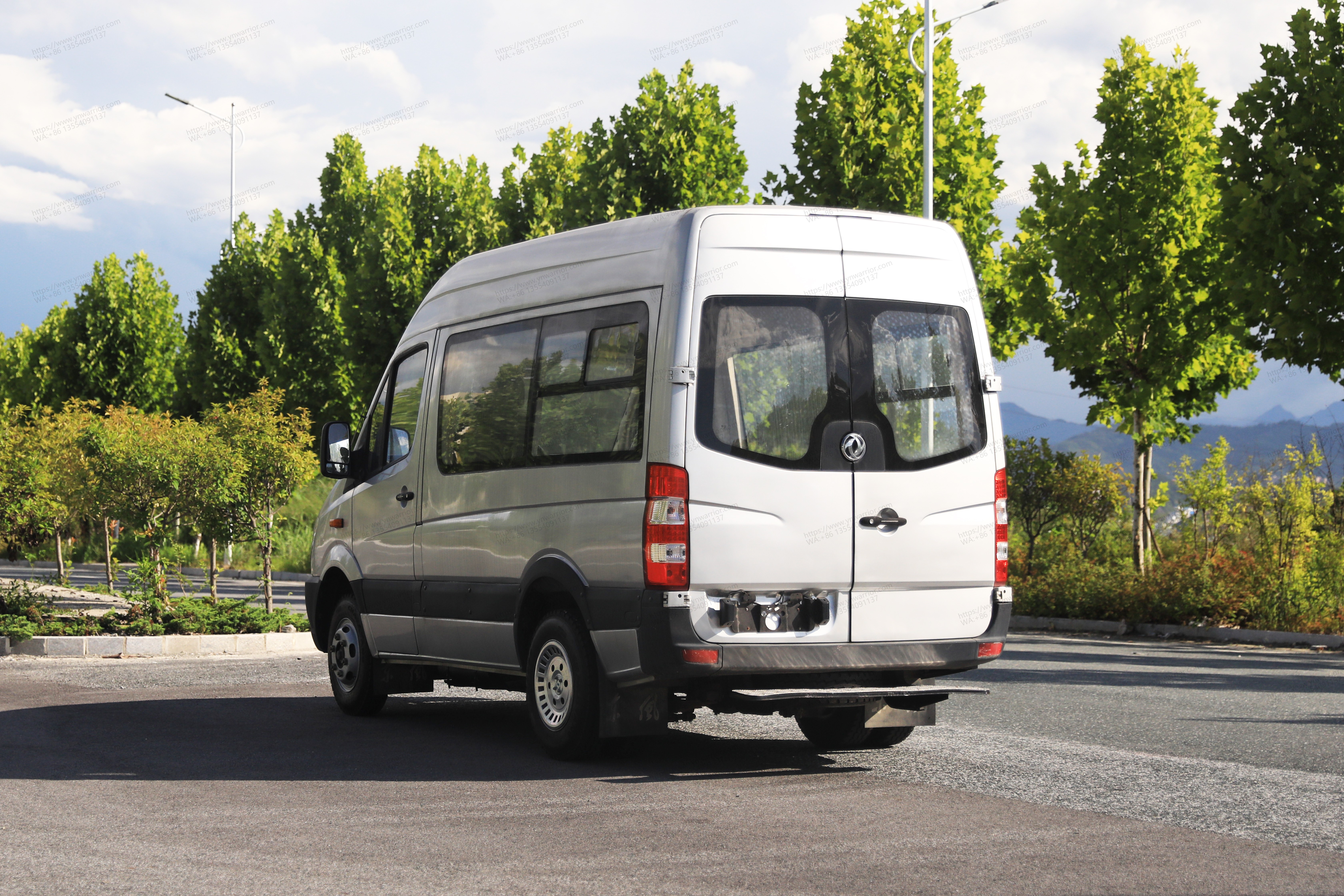 Chinese Dongfeng minivan de passageiros 