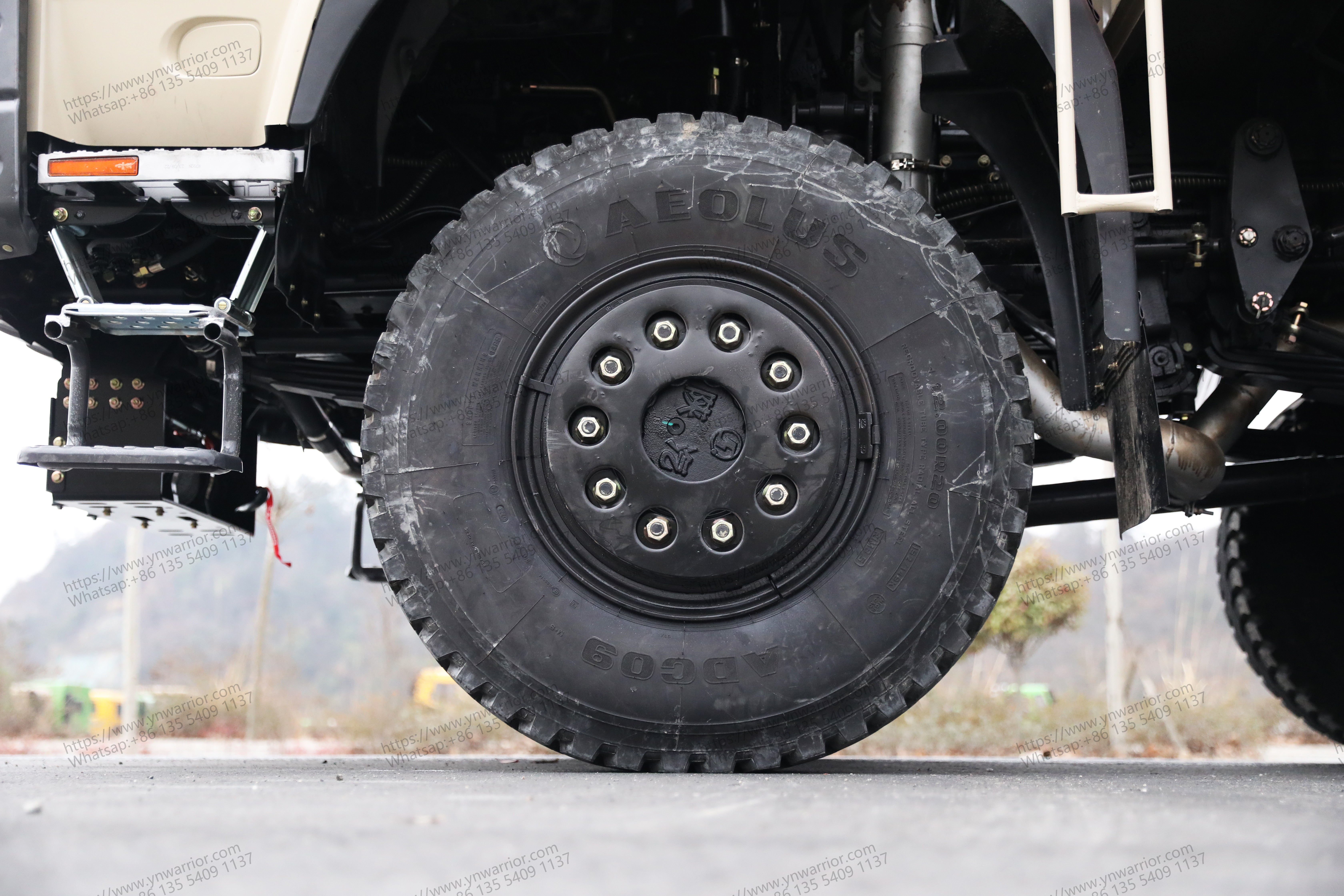Dongfeng 8x8 Caminhão pesado Tire Big Tire 