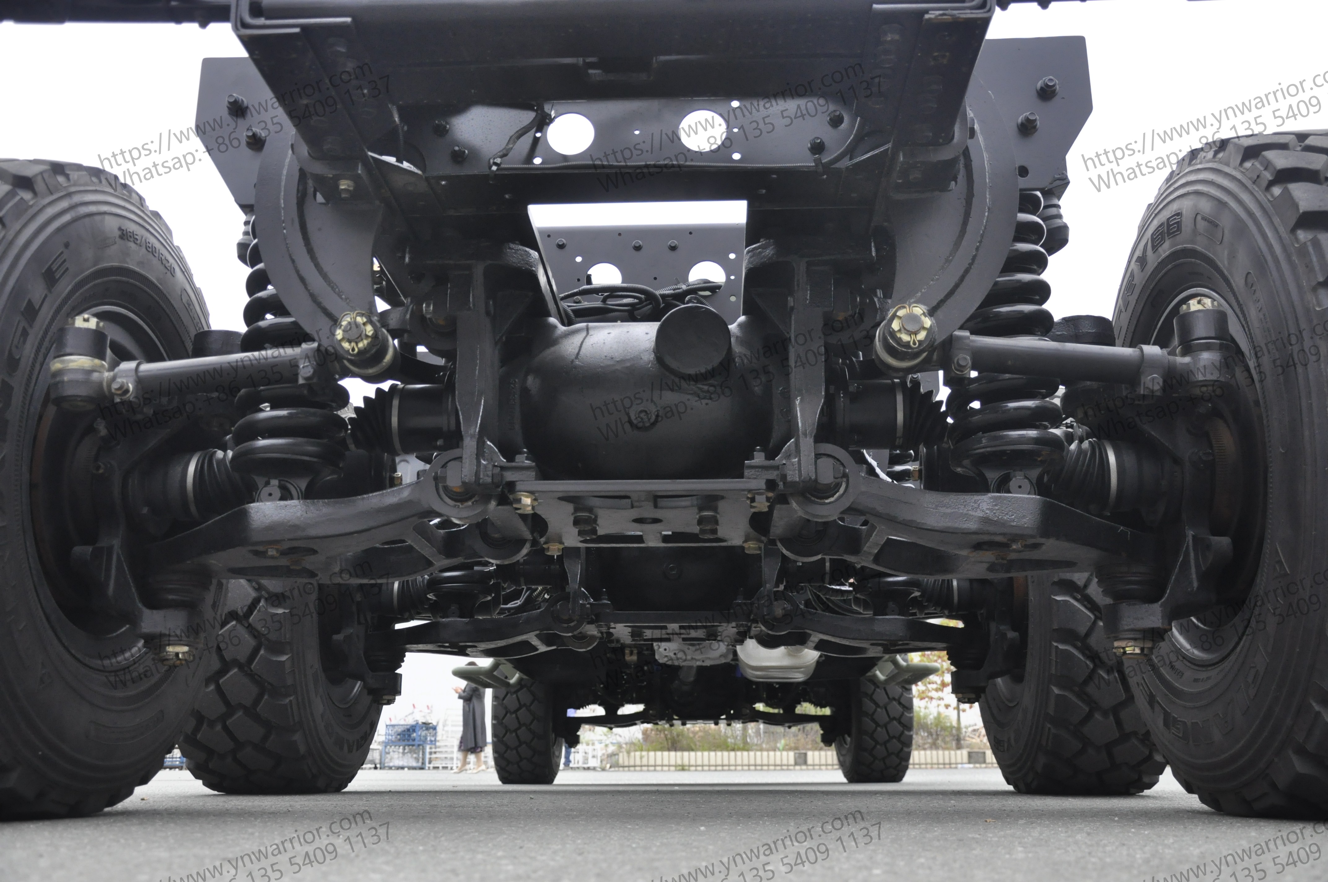 6x6 suspensão independente chassi blindado inferior