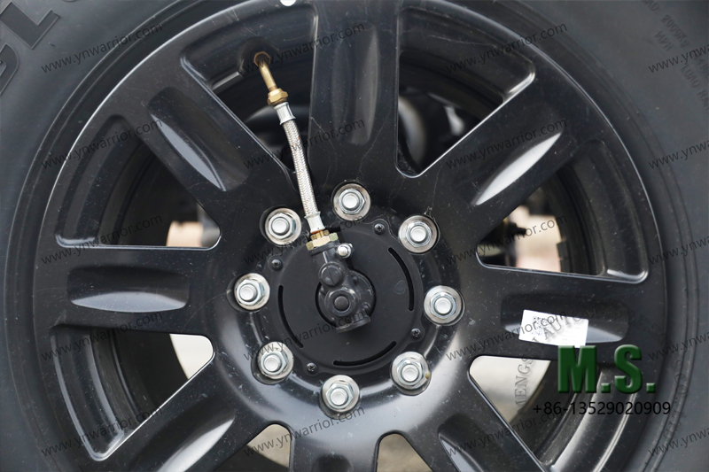 Dongfeng Mengshi 4x4 chassi off-road com pneu de cabine com ctis