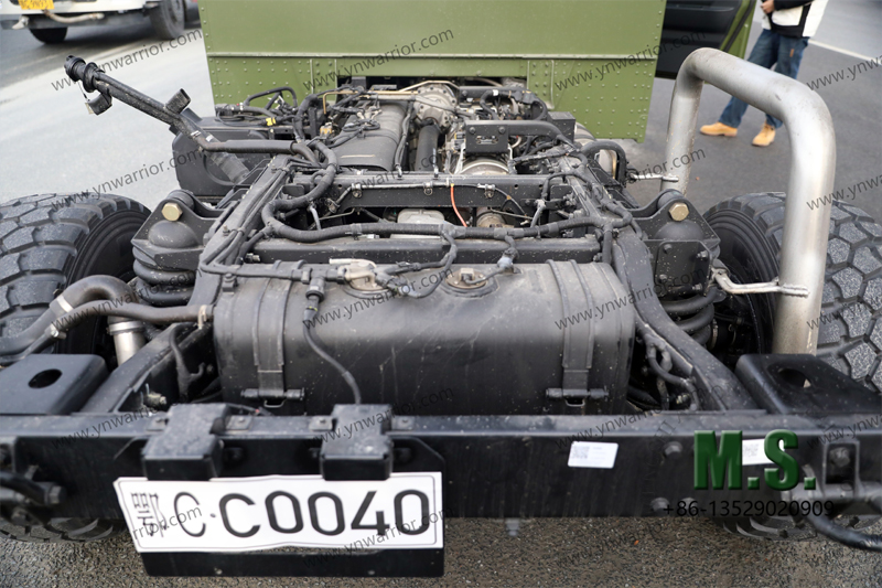 Dongfeng Chassi off-road Mengshi 4x4 com cabine traseira do chassi 