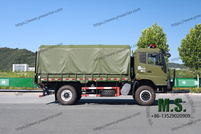 Dongfeng 4x4 caminhão de carga com rampa de elevação hidráulica { 