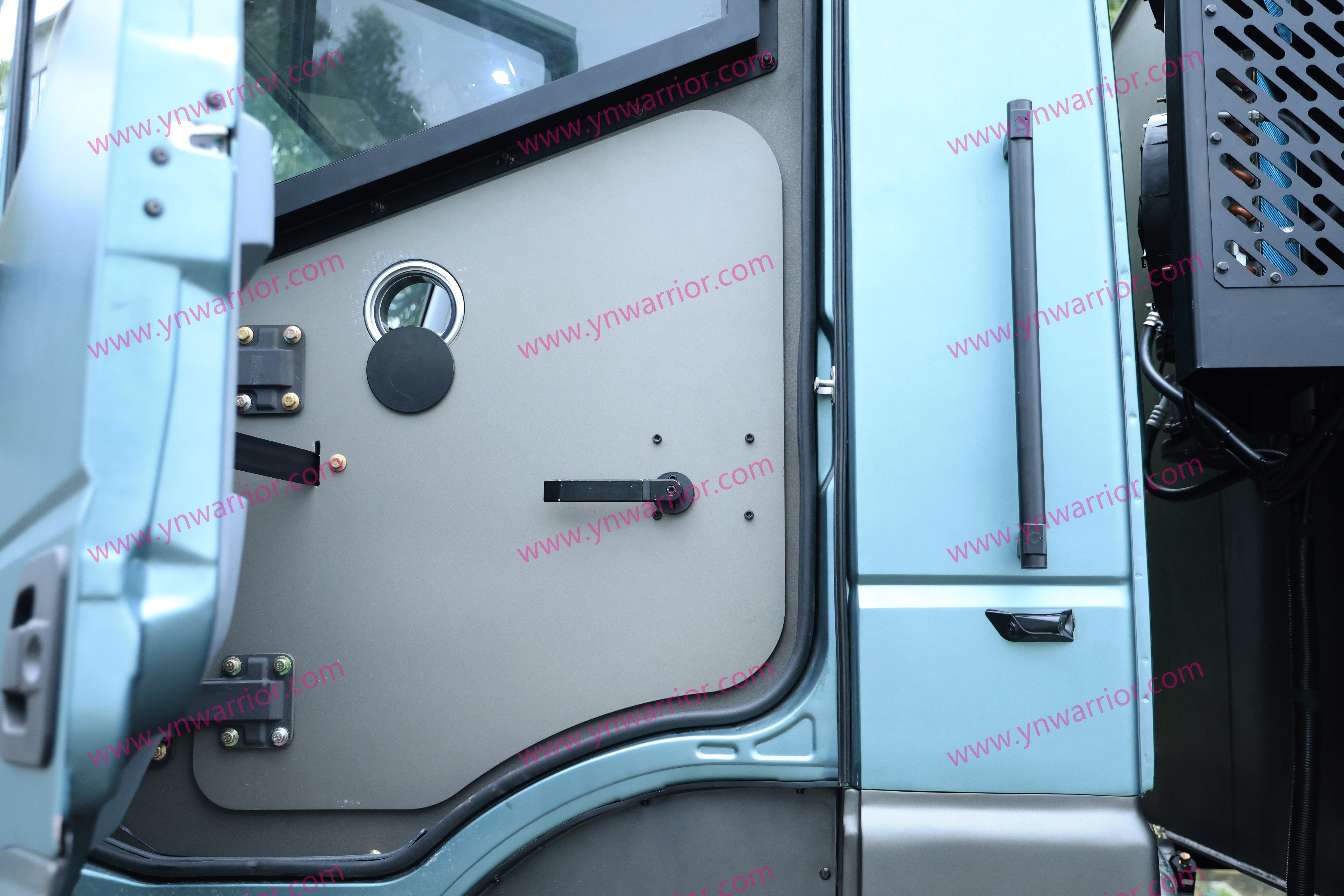 buraco de tiro da porta da cabine do veículo blindado 