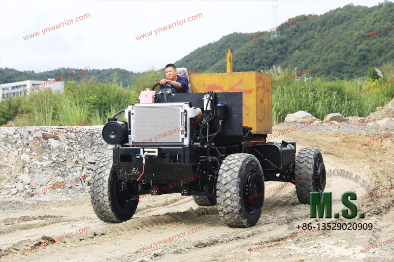 Grande serviço de 13000kg 4x4 Off-road chassi 