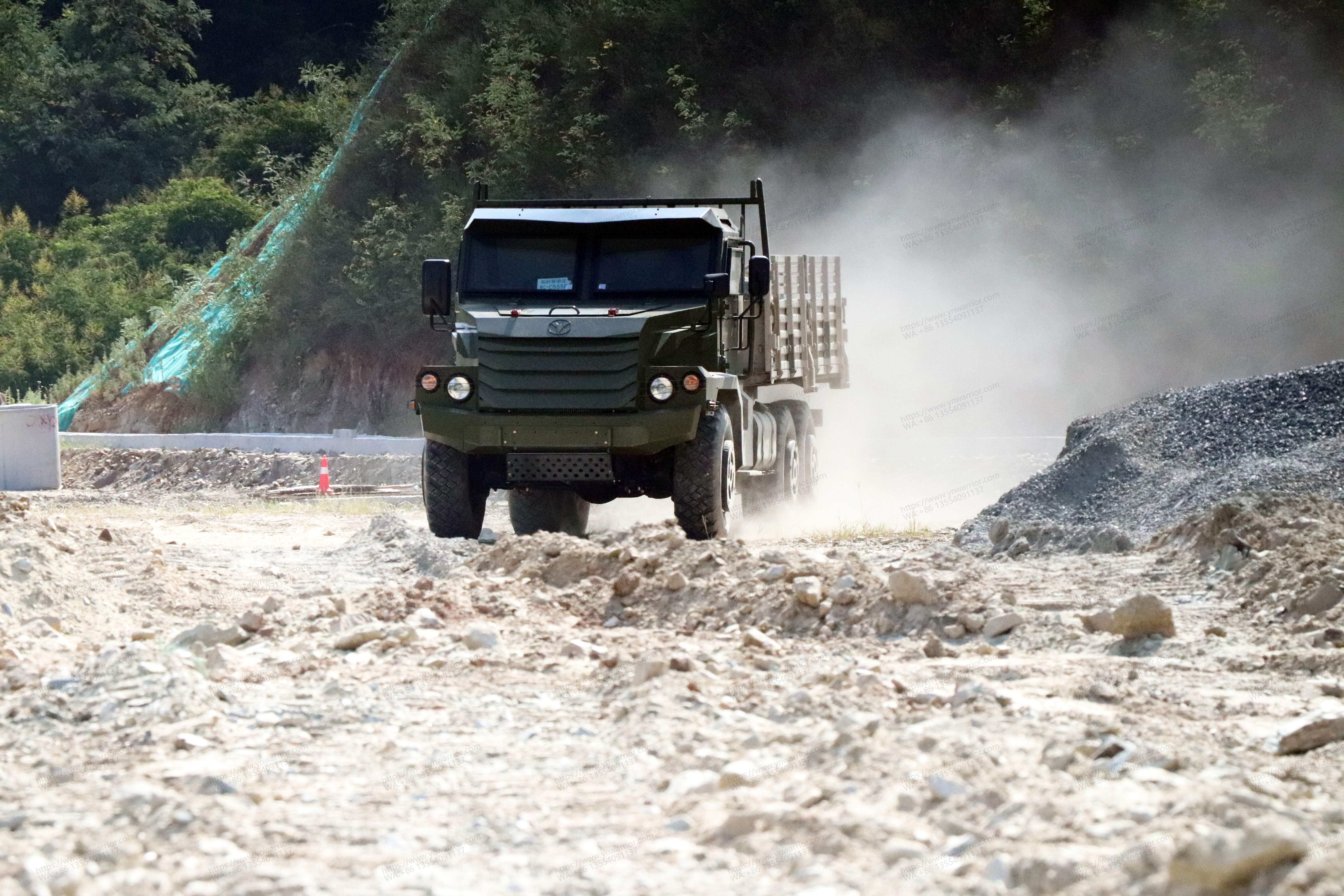 Dongfeng 6x6 Off-road de alta mobilidade combate caminhão 