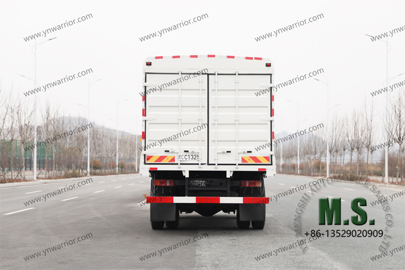 rear double gate Dongfeng 4x2 cargo trucks 
