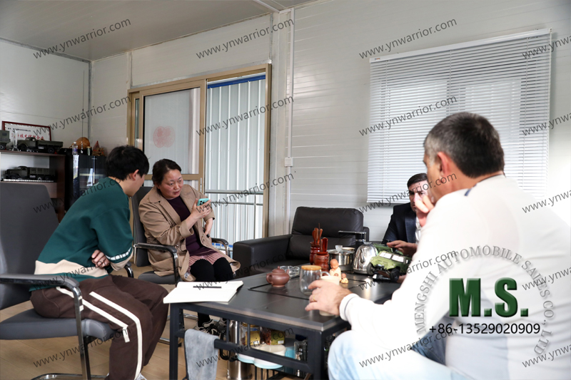 discutindo o veículo 