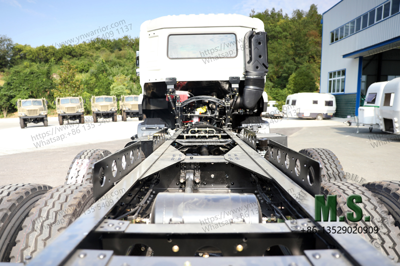 Dongfeng 6x6 CHASSIS DE TRIAÇÃO DE DIREITO 