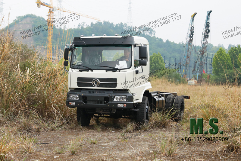 Dongfeng 4x4 CHASSIS DE TRIMEIRA CHAVIMENTO DE CAMINHA DE CHEMA CHELHA DE 