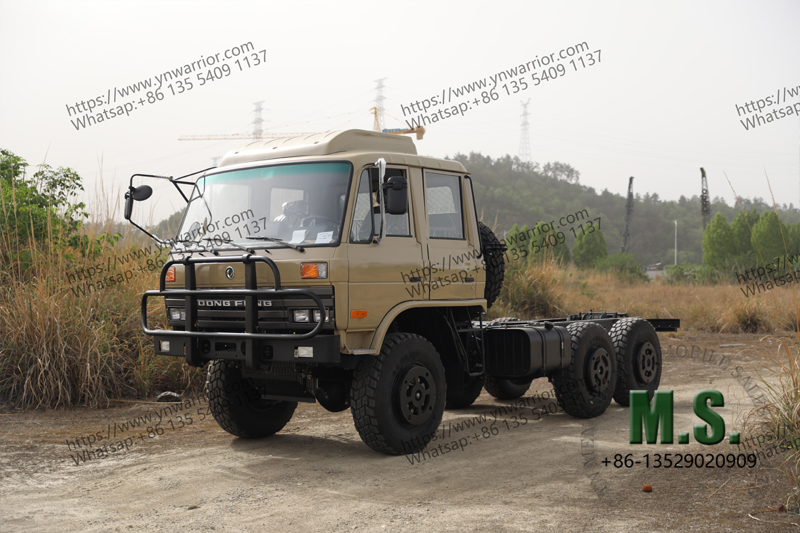Dongfeng 6x6 caminhão de linha dupla em selvagem 