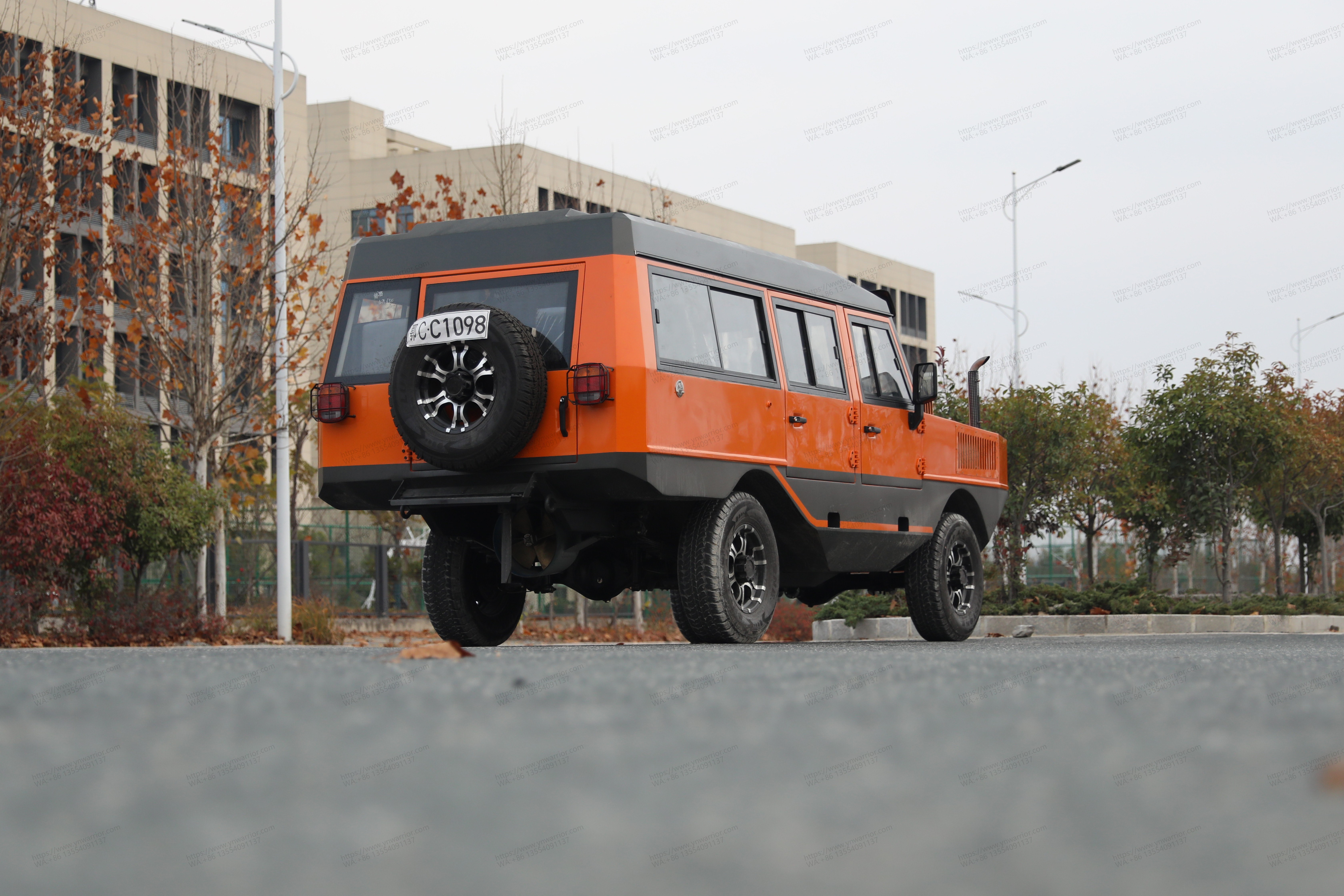 veículo chinês 4x4 off-road com fãs 