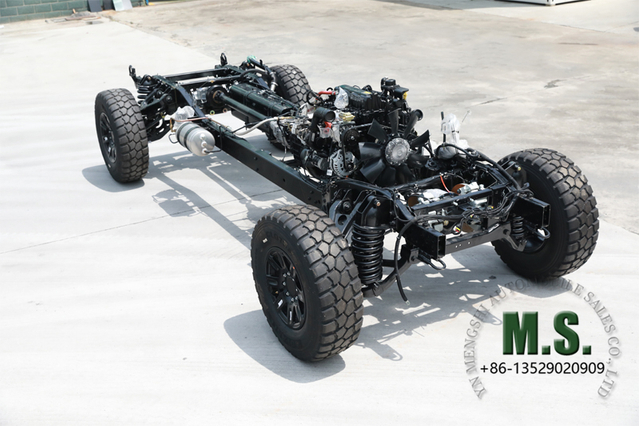 220 cavalos de peso bruto de 6 toneladas Militares chineses servidos Dongfeng Mengshi Chassis_run-flat, CTIS, transmissão automática, suspensão independente de osso duplo dianteiro e traseiro