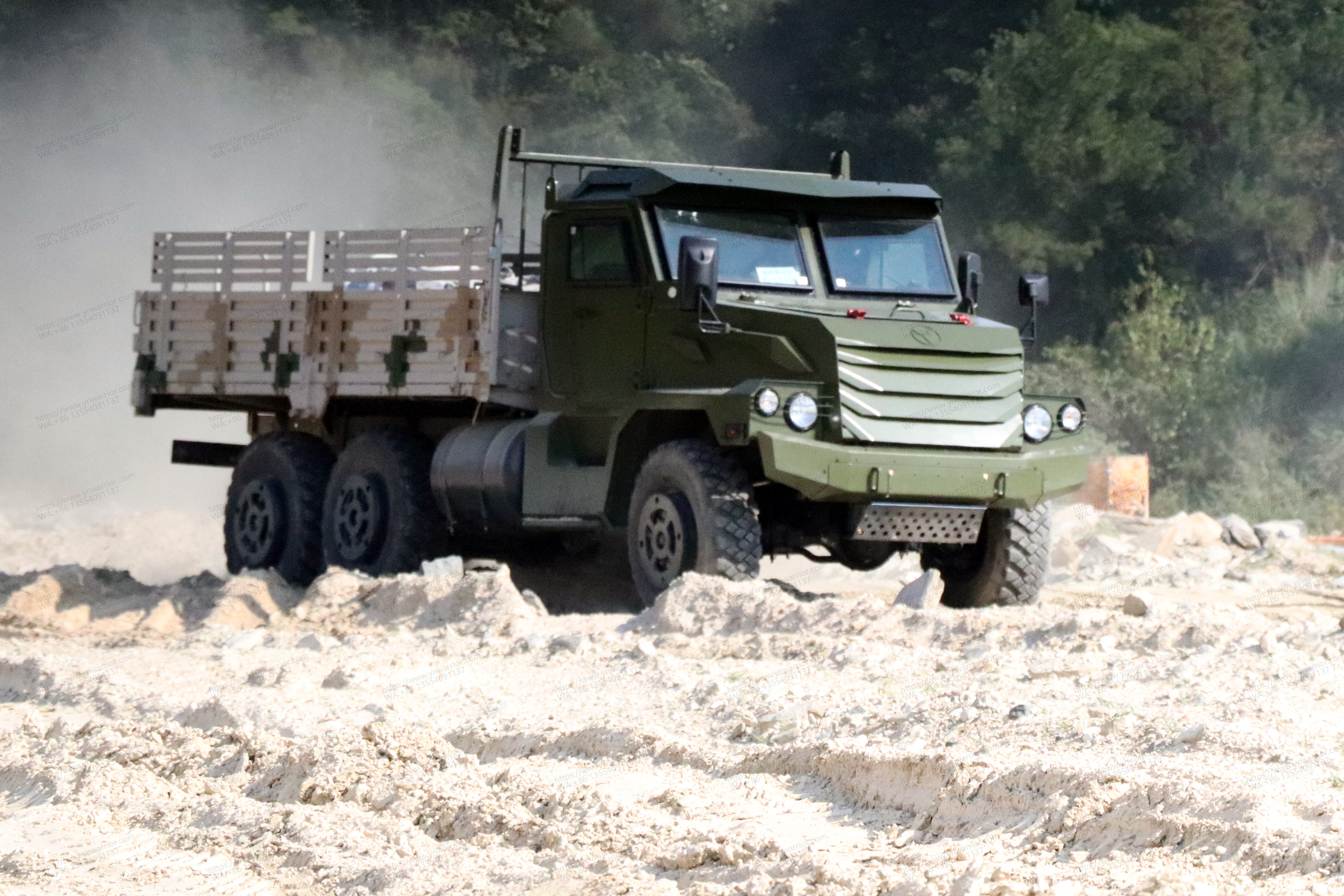 Caminhão deserto do exército chinês para tropas 