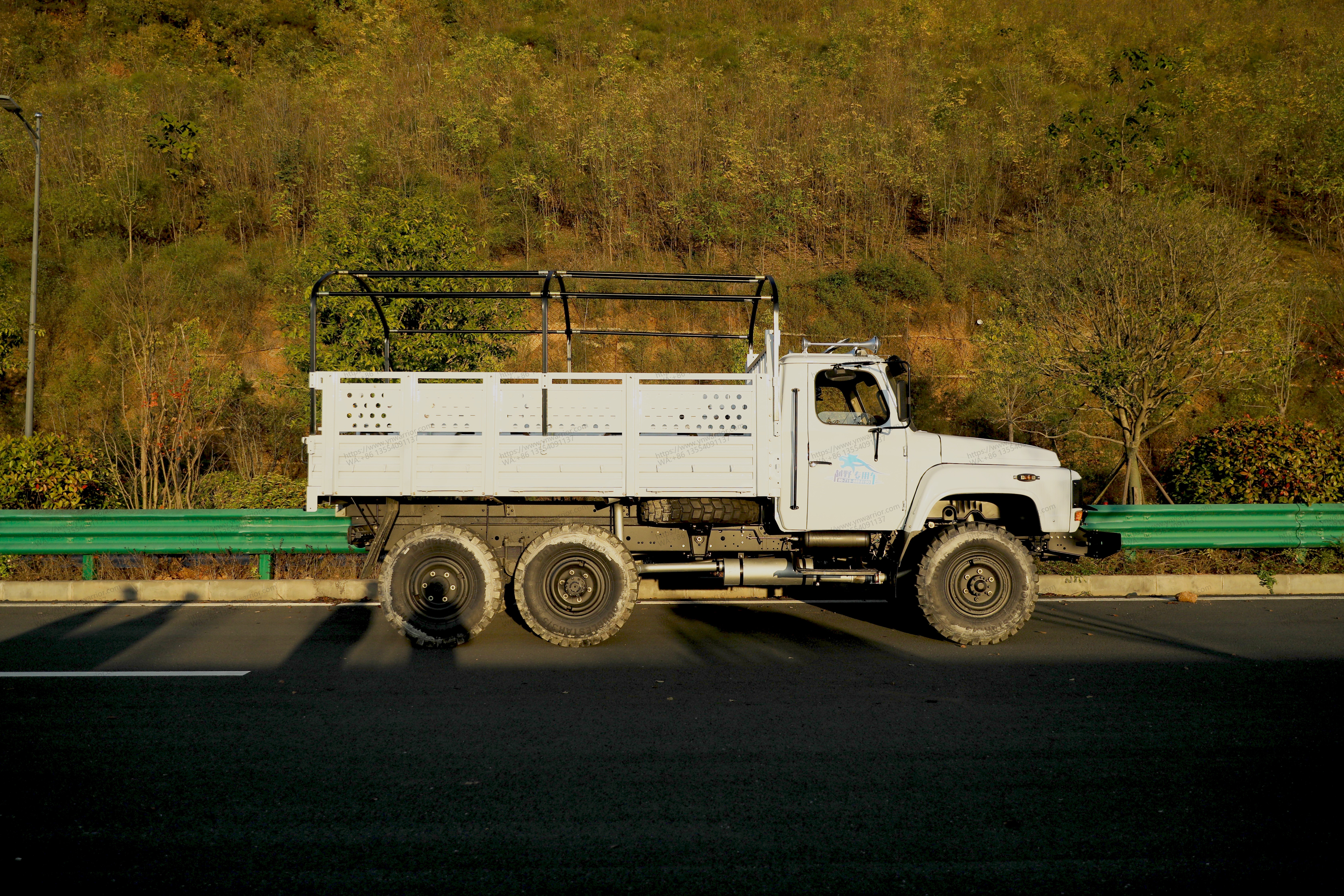 Caminhão militar off-raod 