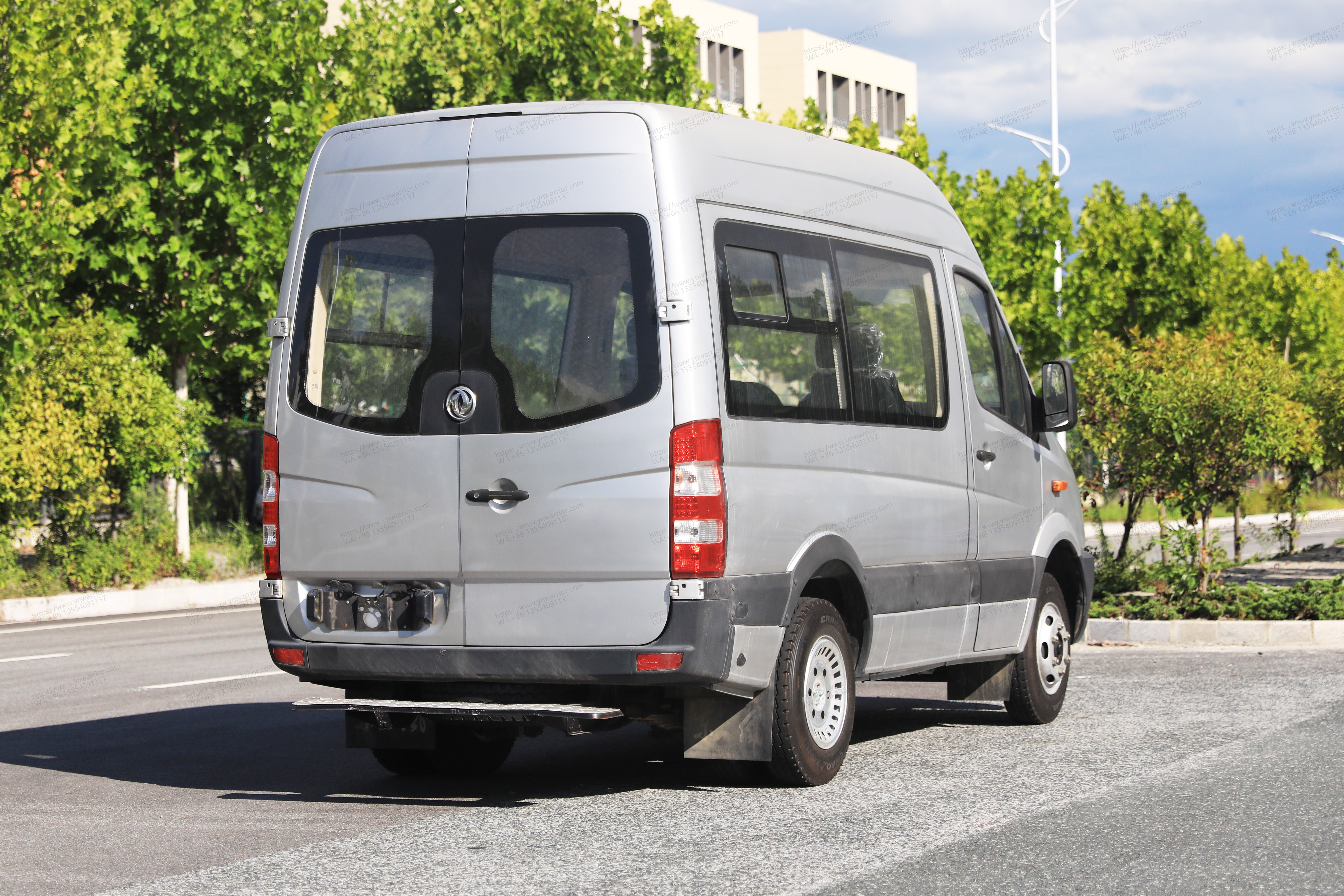 Dongfeng Minivan exclusiva 