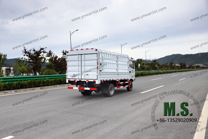 real shot of Dongfeng cargo truck high fence 