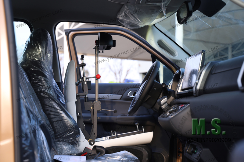 Teste de fun&ccedil;&atilde;o de cabine de coleta de suspens&atilde;o independente 4x4 high-end chin&ecirc;s 4x4 independente de bra&ccedil;o duplo independente