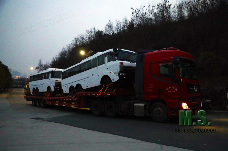 6X6 bus dispatched at night 